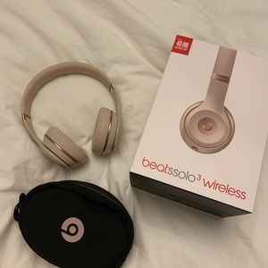 Beats by Dre solo wireless